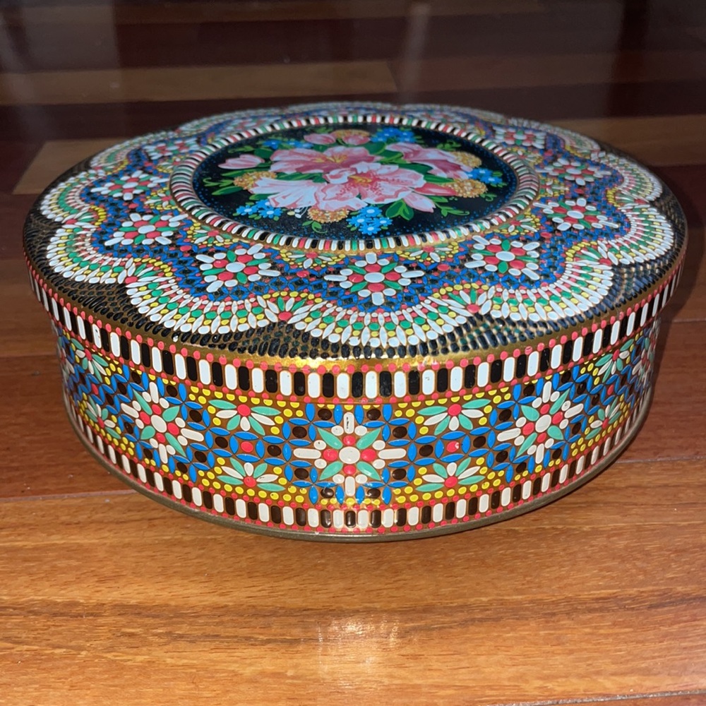 Vintage Daher Decorated Ware England Floral
Round Tin Metal Container 8 inch